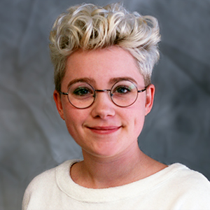 Tia Hedge