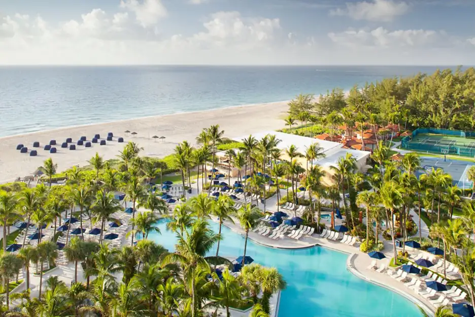 Fort Lauderdale Marriot Harbor Beach Resort & Spa grounds