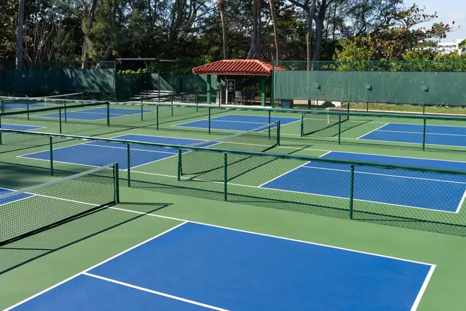 Fort Lauderdale Marriot Harbor Beach Resort & Spa pickleball courts