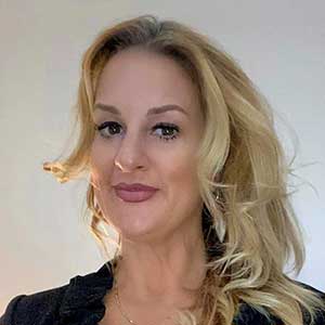Image of Dr. Amanda Roby