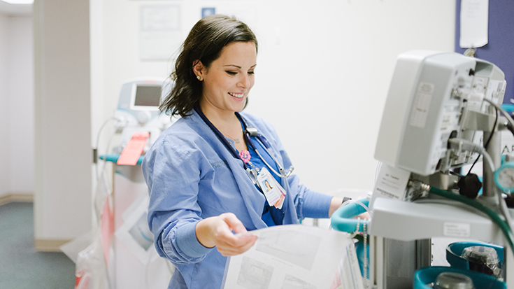 ORC therapist Catherine Manning, RRT, sets up a nitric oxide machine in the unit.